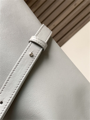 L0ew* medium flamenco clutch in nappa calfskin