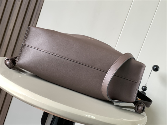 L0ew* medium flamenco clutch in nappa calfskin