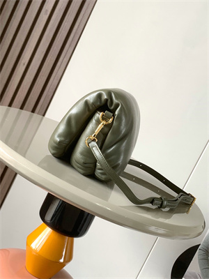 L0ew* puffer goya bag in shiny nappa lambskin