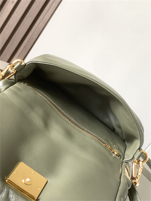 L0ew* puffer goya bag in shiny nappa lambskin