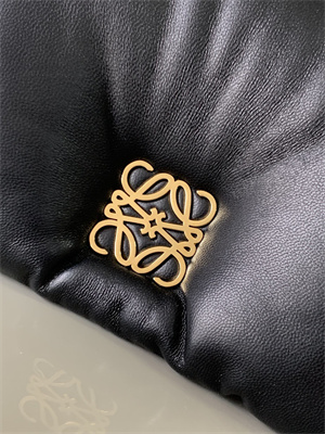 L0ew* puffer goya bag in shiny nappa lambskin