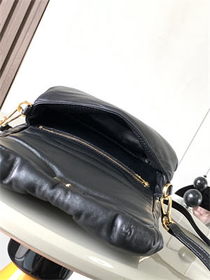 L0ew* puffer goya bag in shiny nappa lambskin
