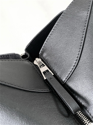 L0ew* compact hammock bag in classic calfskin with jacquard strap