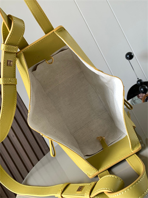 L0ew* compact hammock bag in classic calfskin