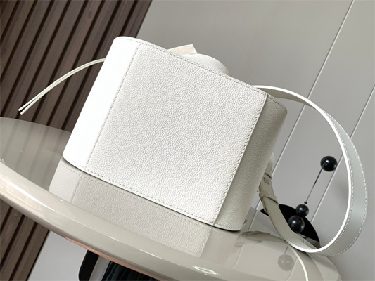 L0ew* compact hammock bag in soft grained calfskin