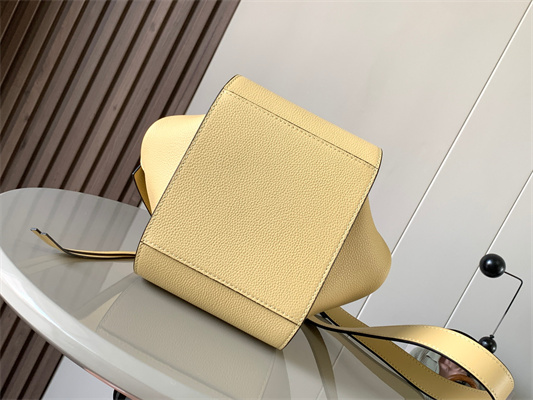 L0ew* compact hammock bag in soft grained calfskin