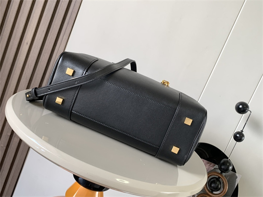 L0ew* amazona 23 bag in nappa calfskin black