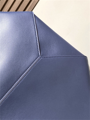 L0ew* xl puzzle fold tote in shinny calfskin anbyss blue
