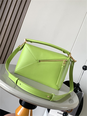 L0ew* small puzzle bag in classic calfskin