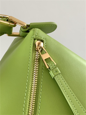 L0ew* small puzzle bag in classic calfskin
