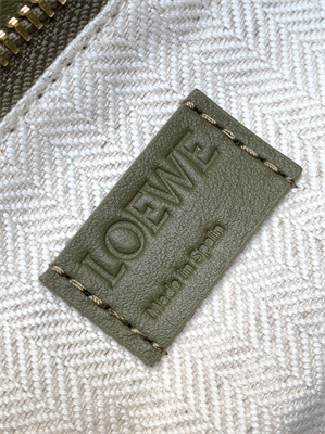 L0ew* small puzzle bag in classic calfskin