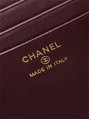 Cha.nel Clutch With Chain Shiny Lambskin & Gold-Tone Metal Brgundy AP4168