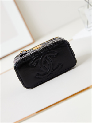 Cha.nel Clutch With Chain Shiny Lambskin & Gold-Tone Metal Black AP4168