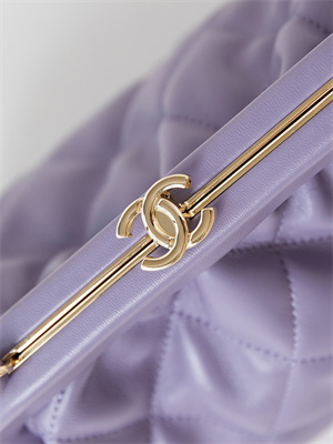 Cha.nel Clutch Lambskin & Gold-Tone Metal Purple AS4717