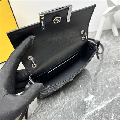 Fen.di BAGUETTE Phone Pouch Nappa Leather Black