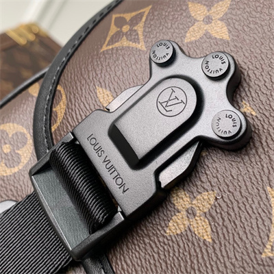 L.V Trail Messenger Monogram Canvas M46972