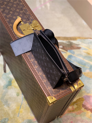 L.V Gaston Wearable Wallet Monogram Eclipse Reverse coated canvas M81124