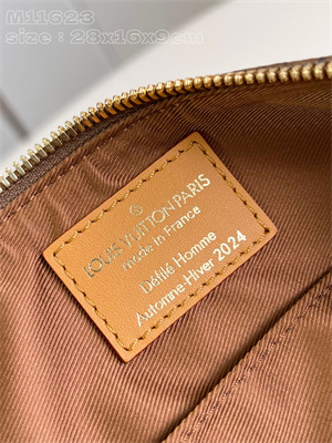 L.V Pochette Accessoire XL Monogram Dust coated canvas M11623