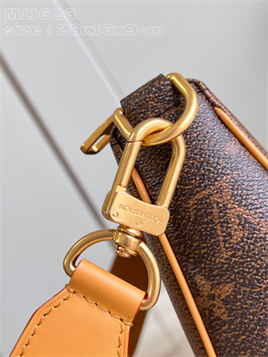 L.V Pochette Accessoire XL Monogram Dust coated canvas M11623