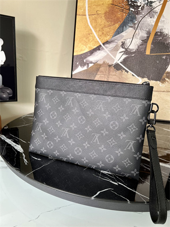 L.V Pochette To Go Monogram Eclipse M81569
