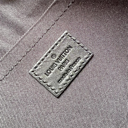 L.V Pochette To Go Monogram Eclipse M81569