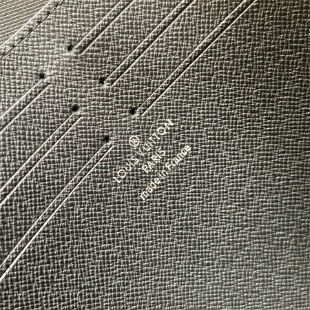 L.V Pochette Voyage MM Damier Graphite N41696