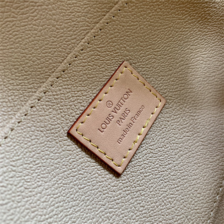 L.V Cosmetic Pouch GM Damier Azur N47353