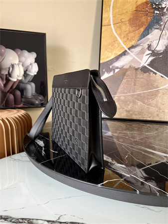 L.V Stand Pouch Damier Infini Black N64050