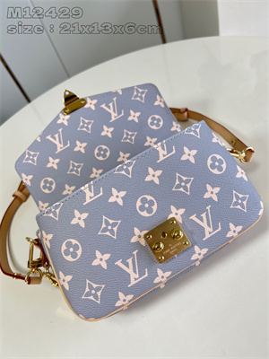 L.V POCHETTE MÉTIS EAST WEST Monogram coated canvas Parisian M12429
