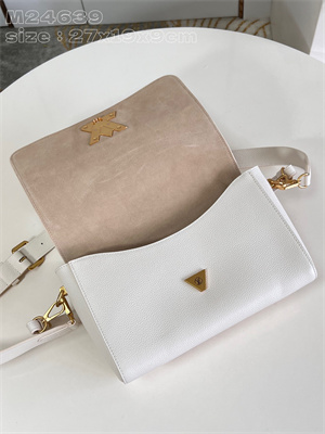 L.V Soft Twist Calfskin White M25359