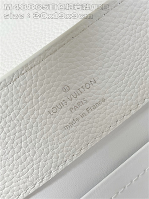 L.V Capucines East-West BB Grained calfskin White M48865