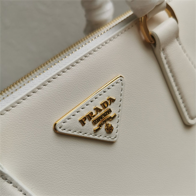 Pra*a large galleria leather bag white color 1ba274