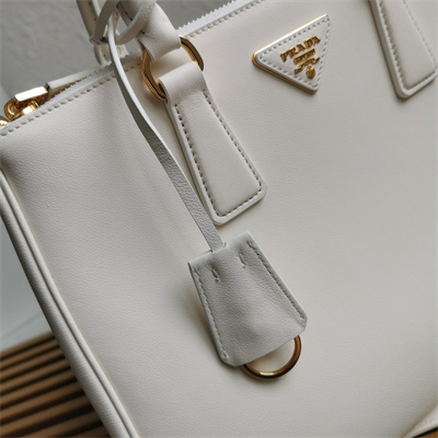 Pra*a large galleria leather bag white color 1ba274