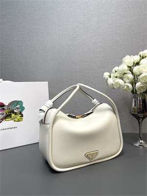 Pra*a darling leather handbag white color 1ba451