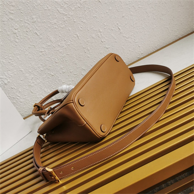 Pra*a medium galleria  leather bag brown color 1ba863