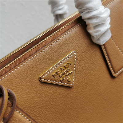 Pra*a medium galleria  leather bag brown color 1ba863