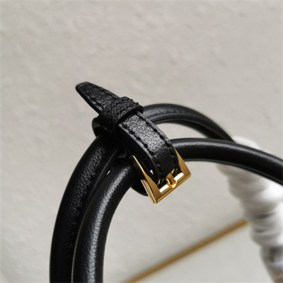 Pra*a medium galleria  leather bag black color 1ba863