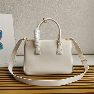 Pra*a medium galleria  leather bag white color 1ba863