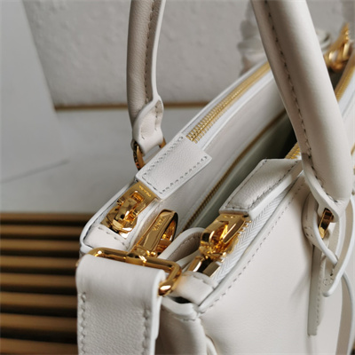 Pra*a medium galleria  leather bag white color 1ba863