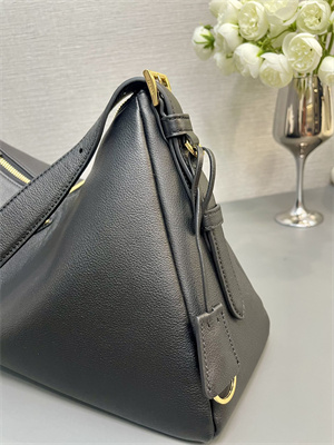 Pra*a aimée large leather shoulder bag black color 1bc228