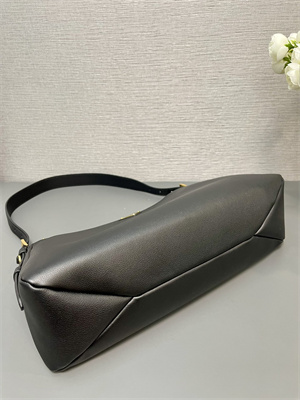 Pra*a aimée large leather shoulder bag black color 1bc228