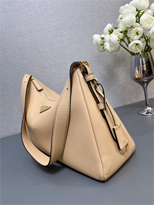 Pra*a aimée large leather shoulder bag 1bc228