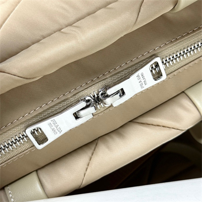 Pra*a medium re-nylon padded tote bag beige 1bg380