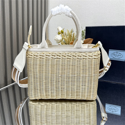 Pra*a medium wicker and linen blend tote bag tan/white 1bg835