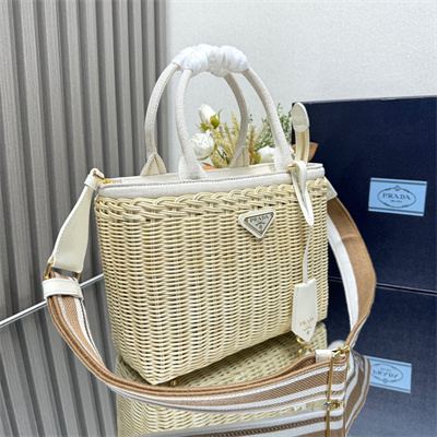 Pra*a medium wicker and linen blend tote bag tan/white 1bg835