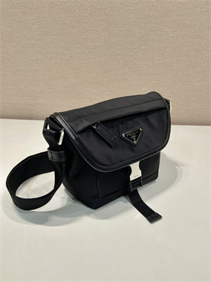 Pra*a re-nylon and saffiano leather shoulder bag black 2vd070