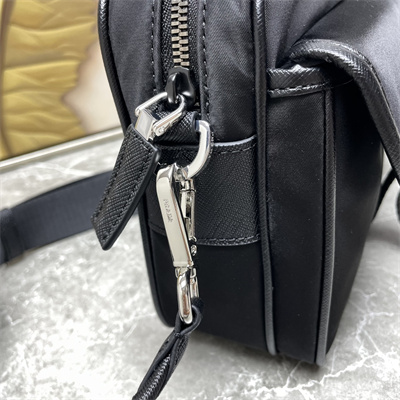 Pra*a re-nylon and saffiano leather shoulder bag black 2vh133b