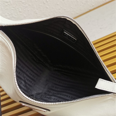 Pra*a triangle leather shoulder bag white color 2vh155
