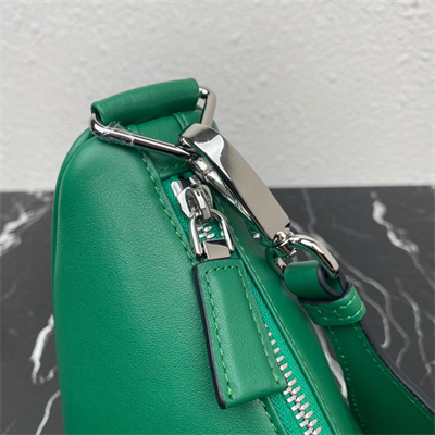 Pra*a triangle leather shoulder bag green color 2vh155
