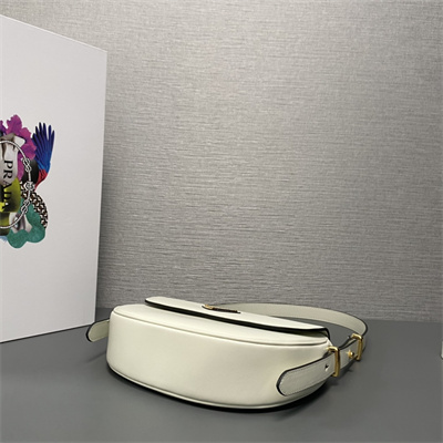 Pra*a arqué leather shoulder bag with flap white 1bd365